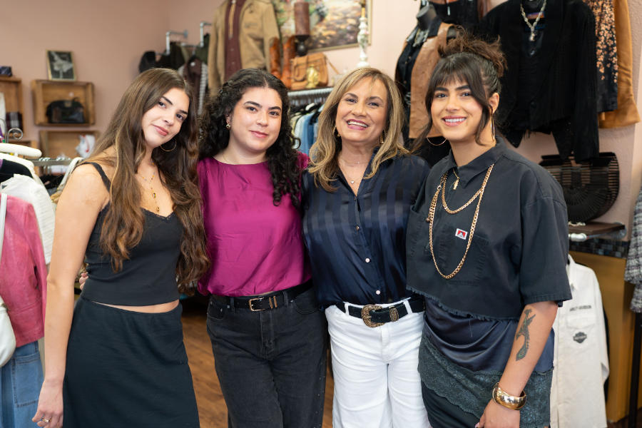 Group Latina women in store